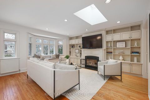 Photo 6 at 25 Fleming Crescent, Leaside, Toronto