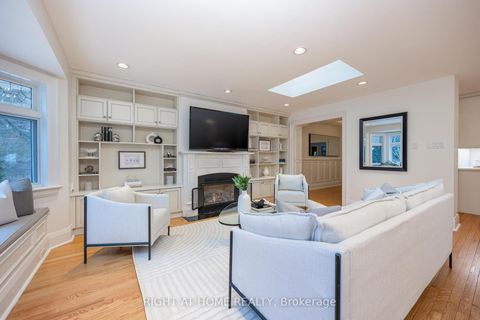 Photo 7 at 25 Fleming Crescent, Leaside, Toronto