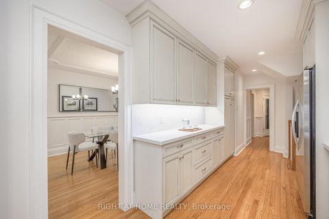 Photo 13 at 25 Fleming Crescent, Leaside, Toronto