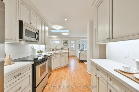 Photo 14 at 25 Fleming Crescent, Leaside, Toronto