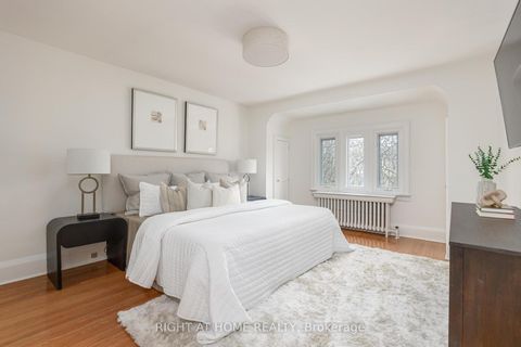 Photo 20 at 25 Fleming Crescent, Leaside, Toronto