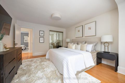 Photo 21 at 25 Fleming Crescent, Leaside, Toronto