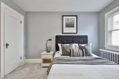 Photo 24 at 25 Fleming Crescent, Leaside, Toronto