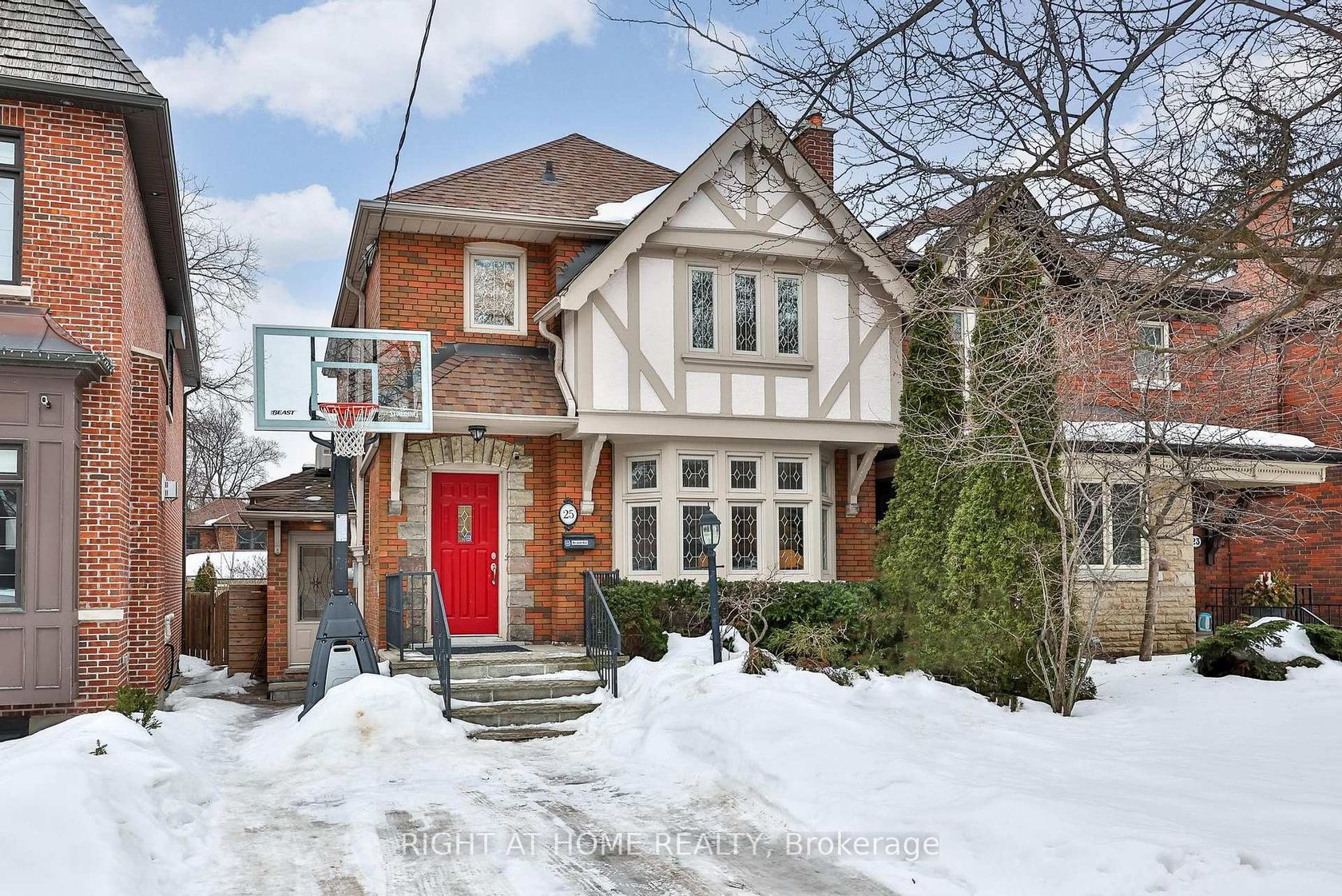 25 Fleming Crescent, Leaside, Toronto 