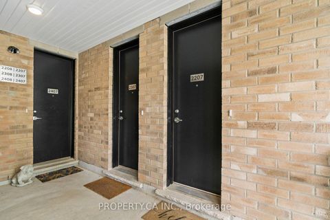 Photo 26 at 2207 - 58 Elizabeth Street S, Mill Pond, Richmond Hill