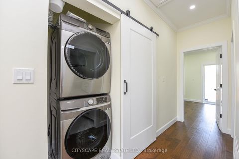 Photo 9 at 3134 Merrit Avenue N, Malton, Mississauga