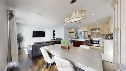 Photo 12 at 5 Jenson Court, Clairville, Toronto