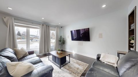 Photo 13 at 5 Jenson Court, Clairville, Toronto