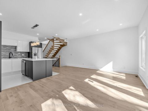 Photo 10 at 21B Roseland Drive, Alderwood, Toronto