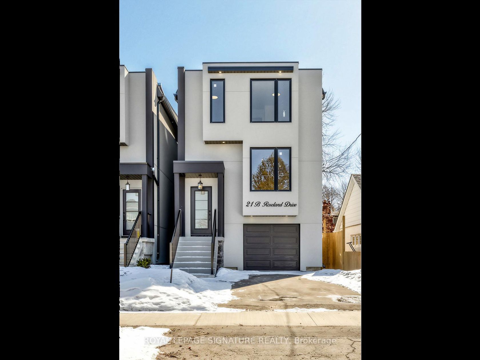 21B Roseland Drive, Alderwood, Toronto 