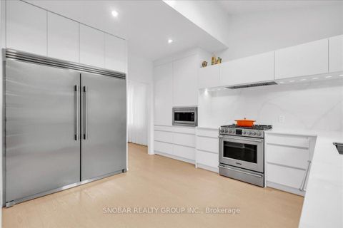 Photo 6 at 46 Poplar Avenue, City Centre West, Toronto