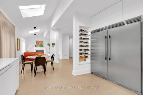 Photo 7 at 46 Poplar Avenue, City Centre West, Toronto