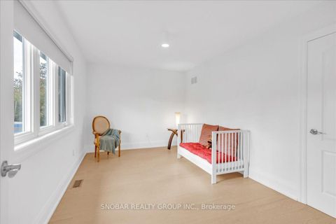 Photo 18 at 46 Poplar Avenue, City Centre West, Toronto