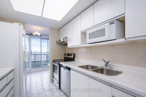 Photo 9 at 30 Holly Street, Mount Pleasant West, Toronto