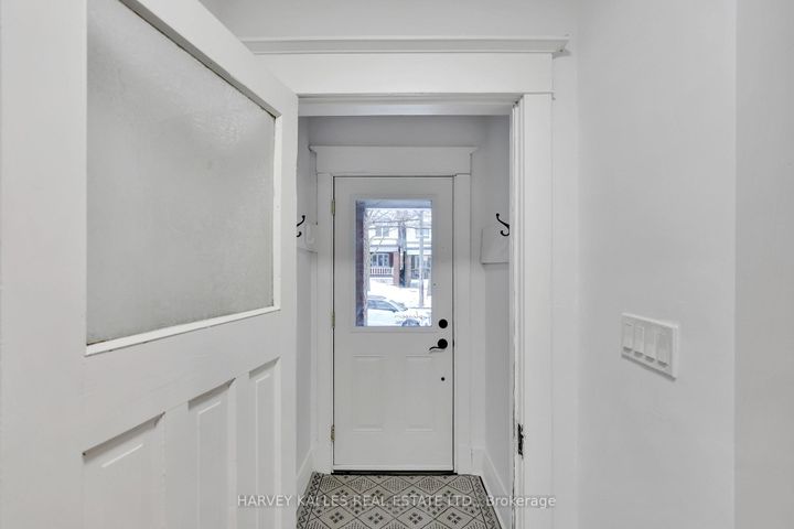Photo 2 at 318 Forman Avenue, Mount Pleasant East, Toronto