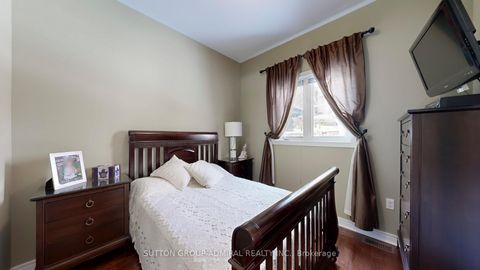 Photo 13 at 492 Kwapis Boulevard, Woodland Hill, Newmarket