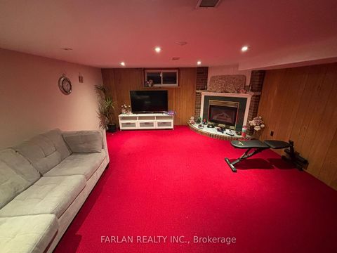 Photo 15 at 38 Lake Avenue, Oak Ridges Lake Wilcox, Richmond Hill