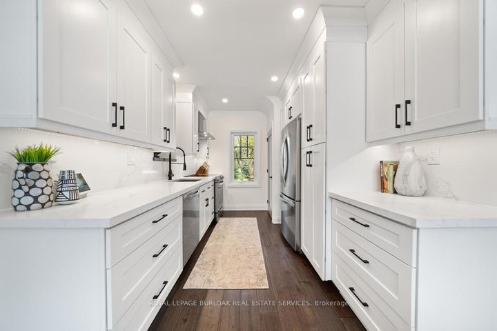 Photo 10 at 321 Guelph Line, Roseland, Burlington