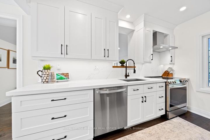 Photo 11 at 321 Guelph Line, Roseland, Burlington