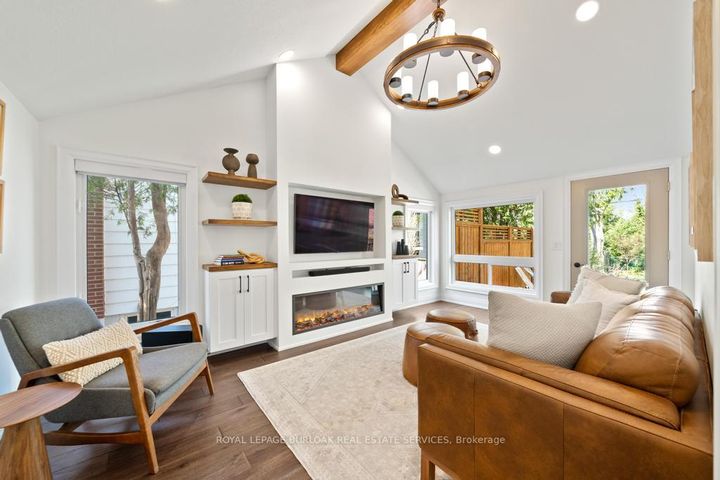 Photo 13 at 321 Guelph Line, Roseland, Burlington