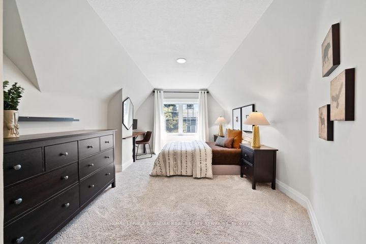 Photo 22 at 321 Guelph Line, Roseland, Burlington