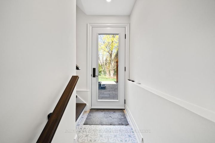 Photo 28 at 321 Guelph Line, Roseland, Burlington