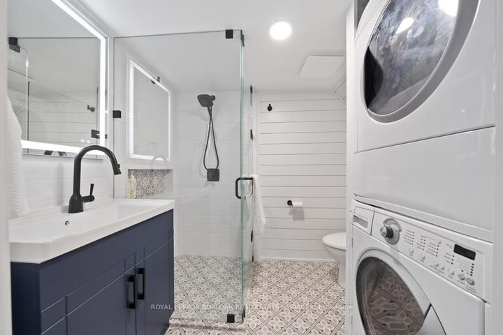 Photo 30 at 321 Guelph Line, Roseland, Burlington