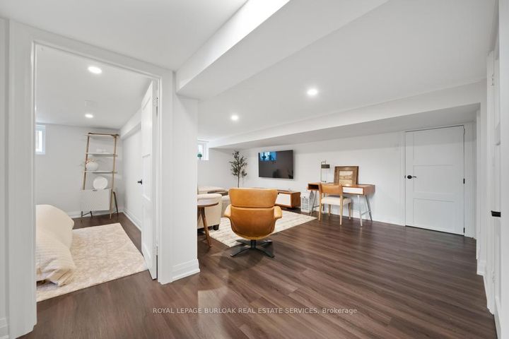 Photo 31 at 321 Guelph Line, Roseland, Burlington