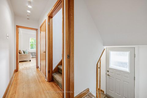 Photo 6 at 21 Tripp Crescent, Dorset Park, Toronto