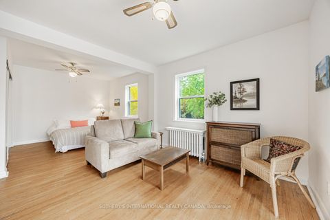 Photo 7 at 21 Tripp Crescent, Dorset Park, Toronto