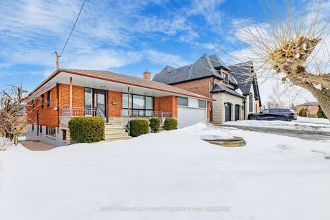 Photo 2 at 167 Cornelius Parkway, Maple Leaf, Toronto