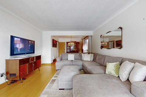 Photo 7 at 167 Cornelius Parkway, Maple Leaf, Toronto