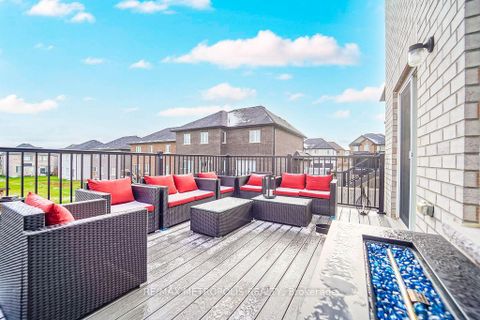 Photo 2 at 22 Haskins Crescent, Keswick South, Georgina