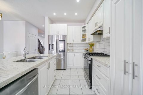 Photo 19 at 22 Haskins Crescent, Keswick South, Georgina