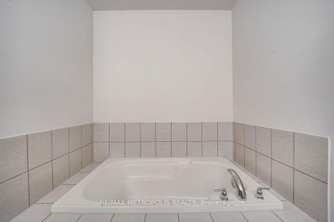 Photo 40 at 22 Haskins Crescent, Keswick South, Georgina