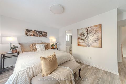 Photo 19 at 101 - 10 Turntable Crescent, Junction, Toronto