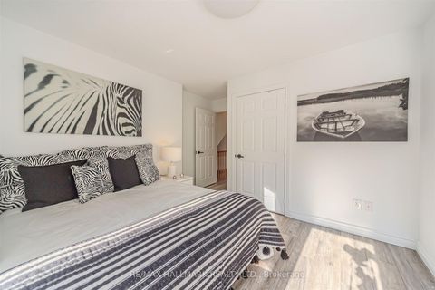 Photo 25 at 101 - 10 Turntable Crescent, Junction, Toronto