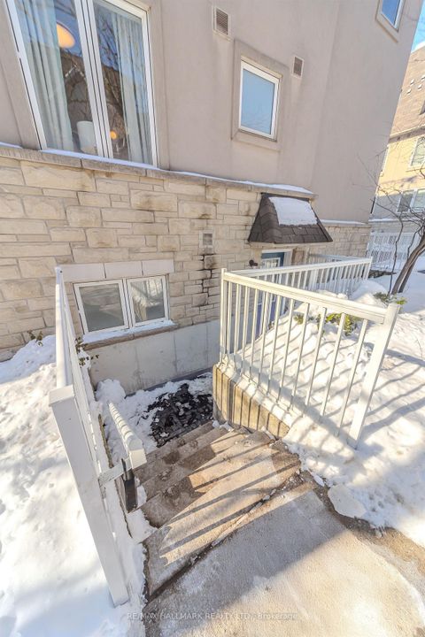 Photo 31 at 101 - 10 Turntable Crescent, Junction, Toronto