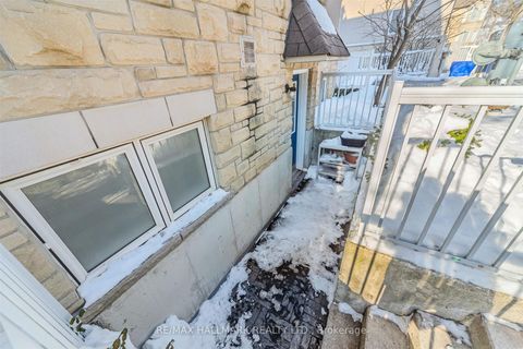 Photo 32 at 101 - 10 Turntable Crescent, Junction, Toronto