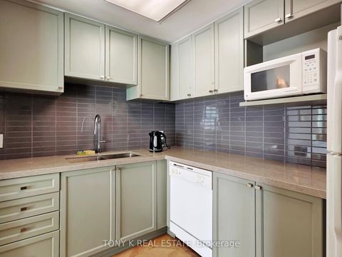 Photo 11 at 1002 - 7 Michael Power Place, City Centre West, Toronto