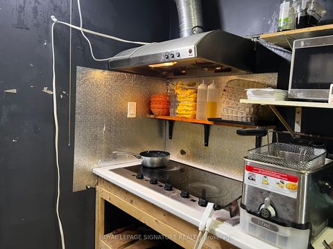 Photo 8 at 283 College Street, Chinatown, Toronto