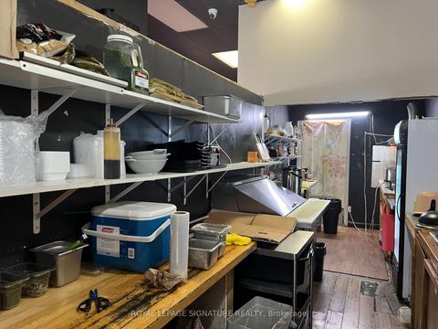 Photo 12 at 283 College Street, Chinatown, Toronto