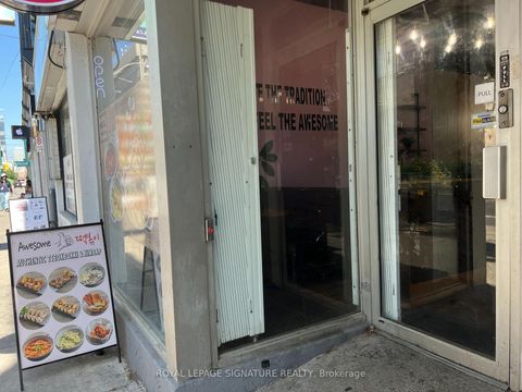 Photo 13 at 283 College Street, Chinatown, Toronto