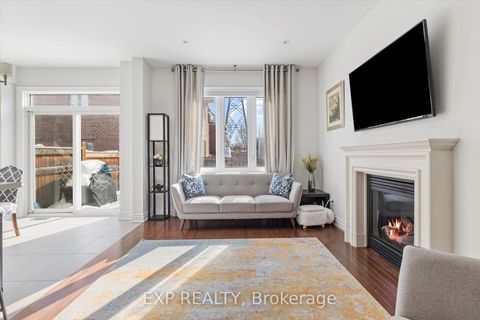 Photo 2 at 7 Goldthread Terrace, Bathurst Manor, Toronto