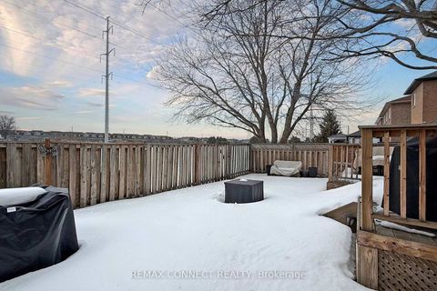 Photo 33 at 111 Dali Crescent, Rouge E11, Toronto