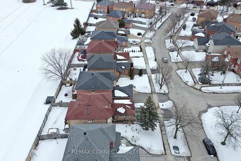 Photo 38 at 111 Dali Crescent, Rouge E11, Toronto