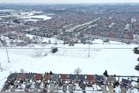 Photo 40 at 111 Dali Crescent, Rouge E11, Toronto