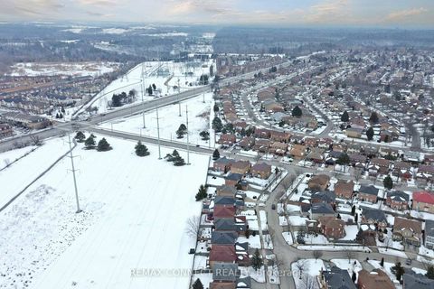 Photo 41 at 111 Dali Crescent, Rouge E11, Toronto