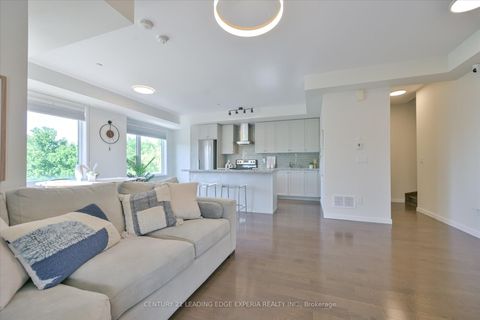 Photo 6 at 2 - 100 Alex Gardner Circle, Aurora Heights, Aurora