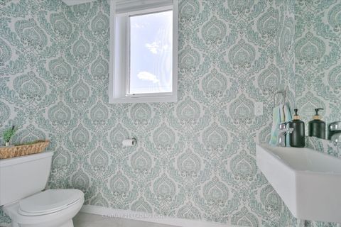 Photo 15 at 2 - 100 Alex Gardner Circle, Aurora Heights, Aurora